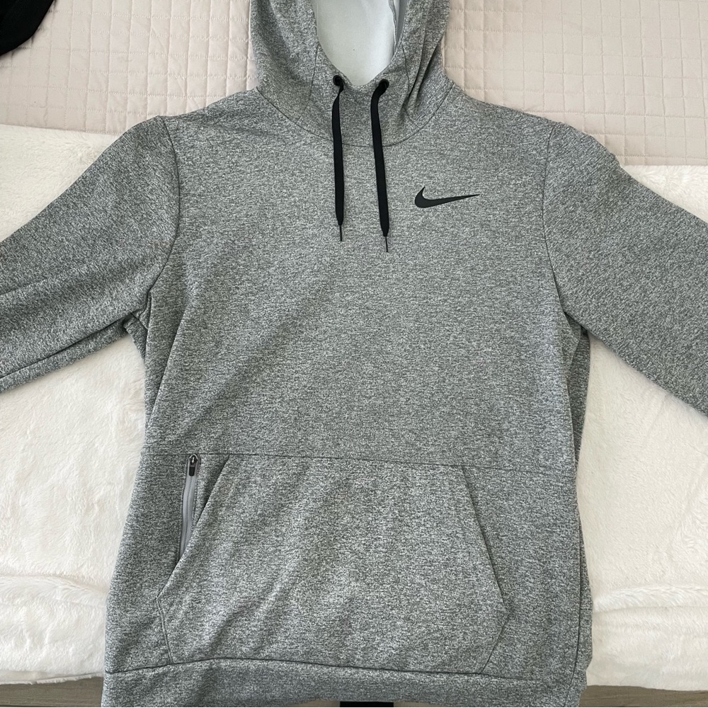 Nike Men's Therma Gray Hoodie (Size M) - Picture 4 of 8